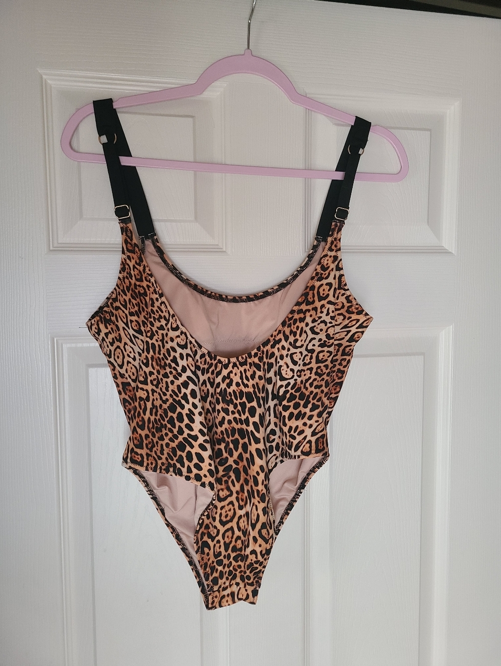 Victoria's Secret Swim Rhinestone Strap Vardia one piece leopard swimsuit. - Picture 7 of 8